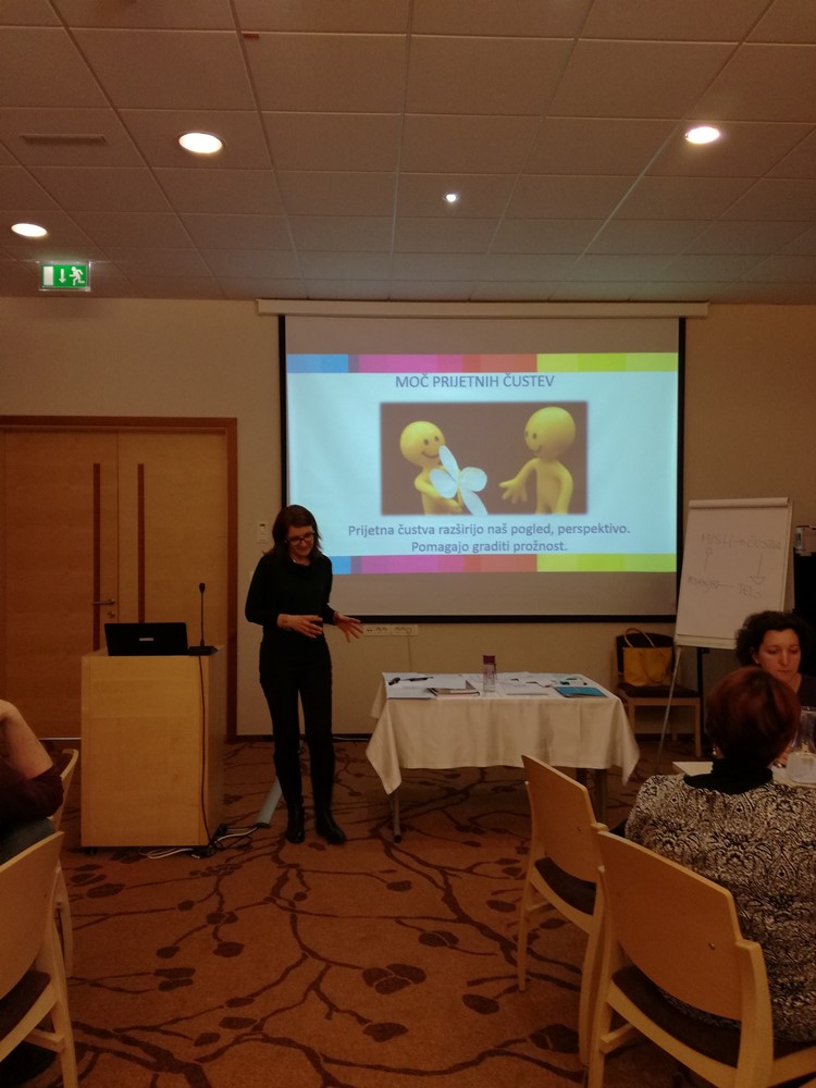 13. Stiske in čustvene potrebe otrok ter krepitev prožnosti,mag. Mateja Štirn